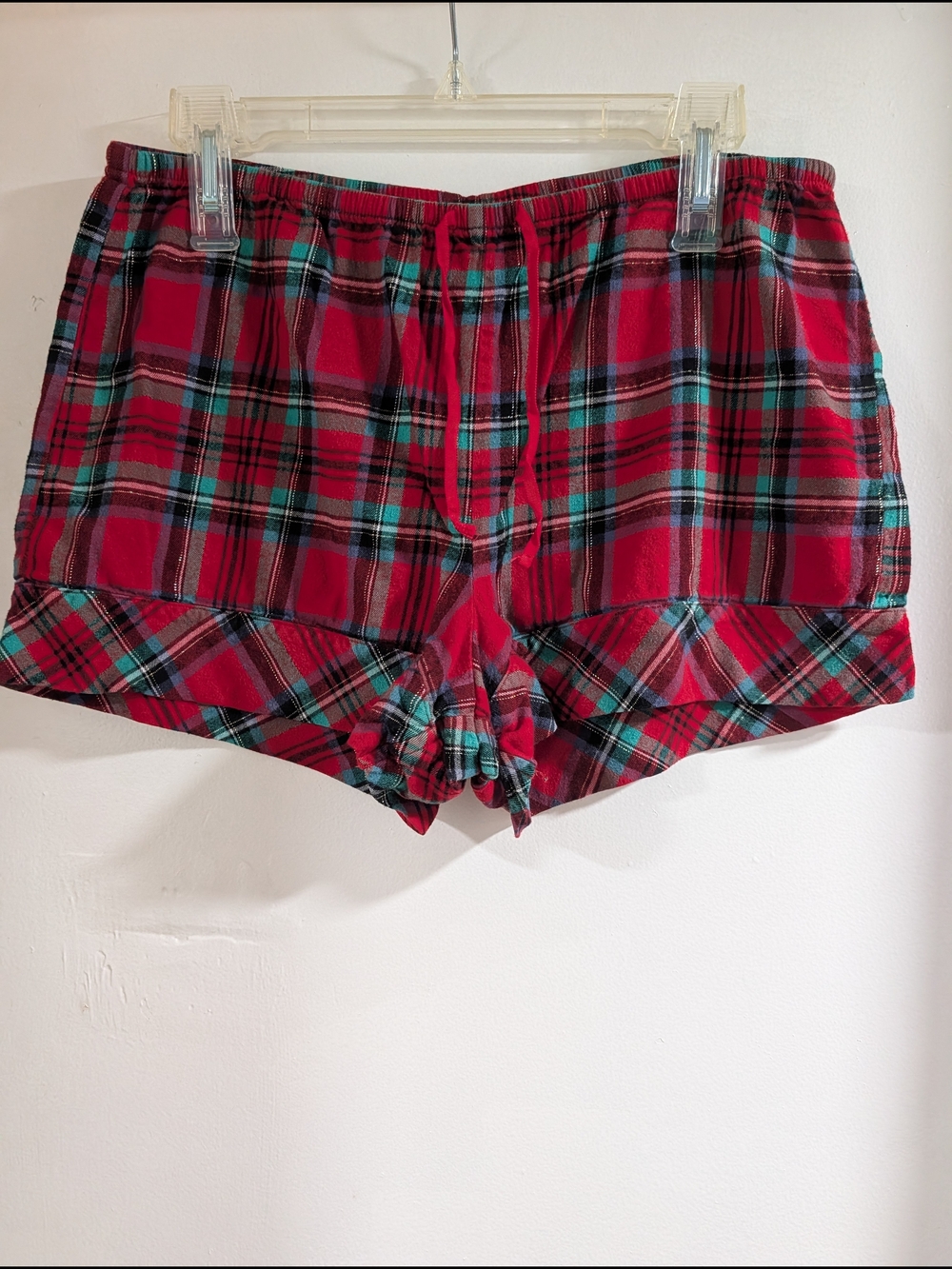 Victoria's Secret Red Plaid Short Pajama Set - Picture 10 of 14